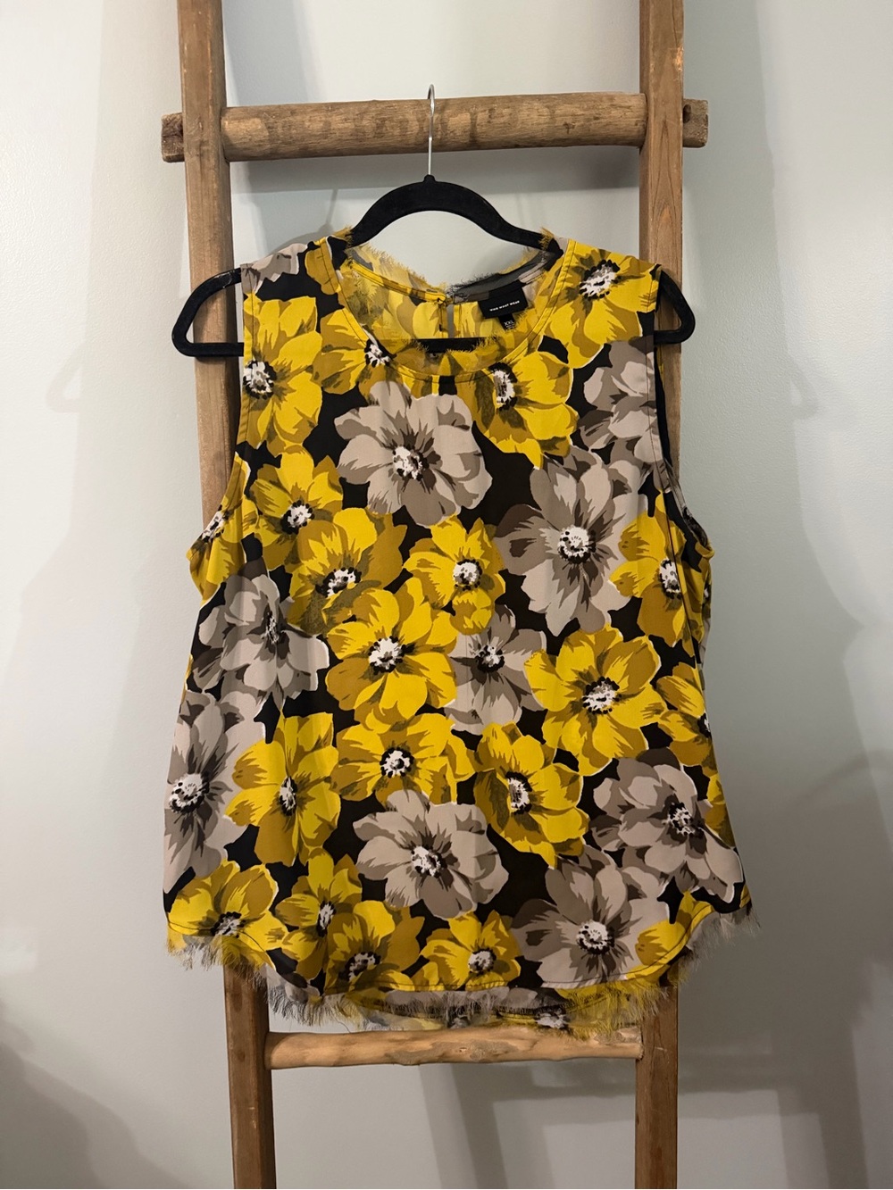Who What Wear Yellow Floral Sleeveless Camisole